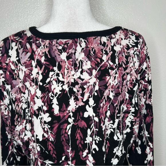 White House Black Market Womens Floral V-Neck Button Up Cardigan Sweater Size M - Picture 6 of 9